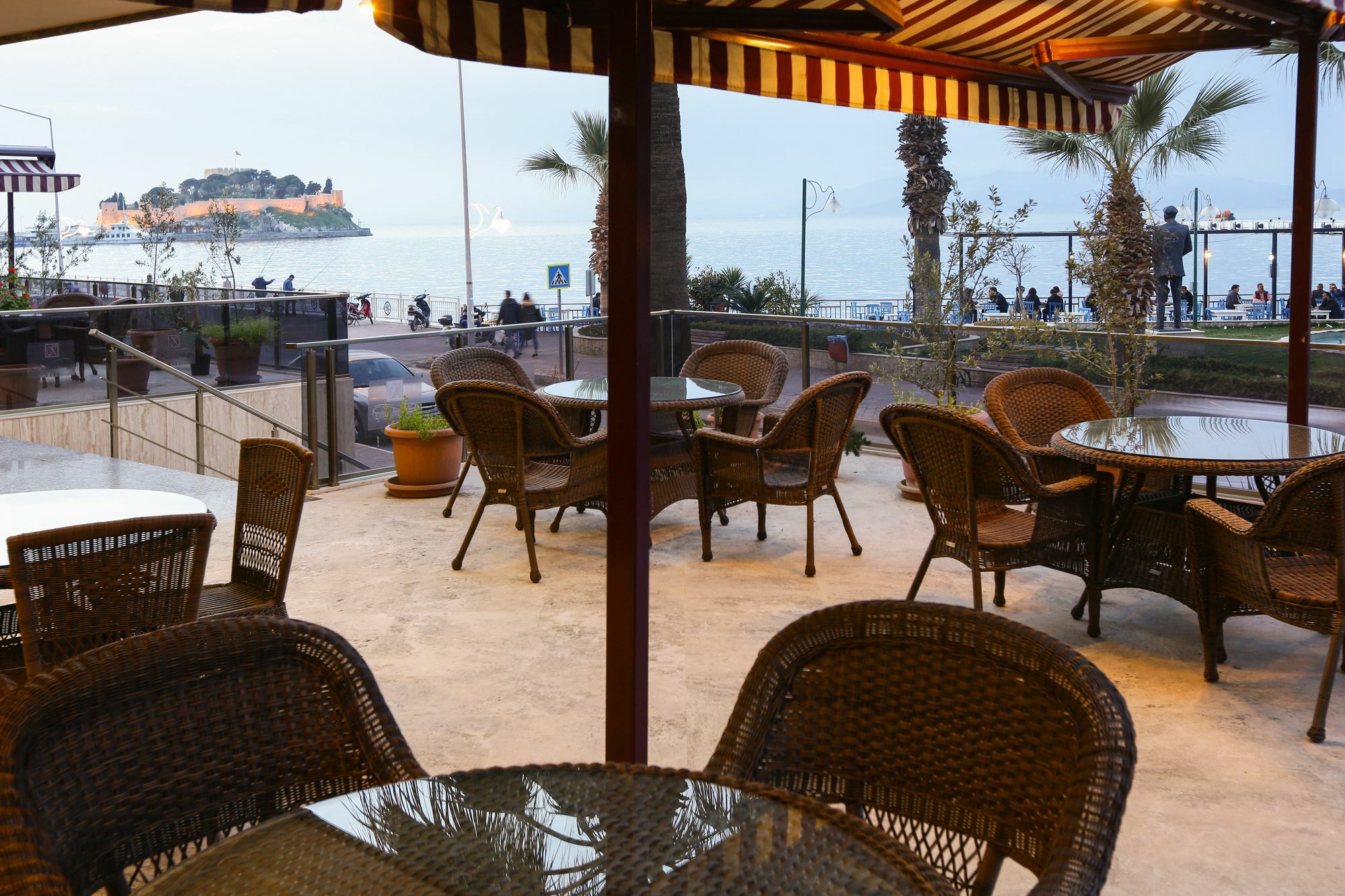 Kayhanbey Hotel Kuşadası Ngoại thất bức ảnh